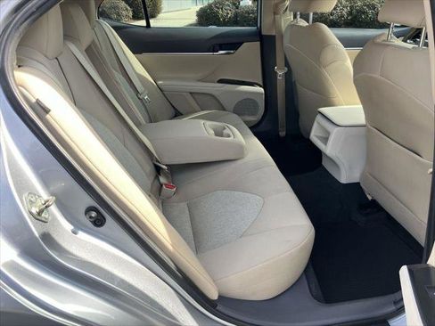 Certified 2020 Toyota Camry LE image 27