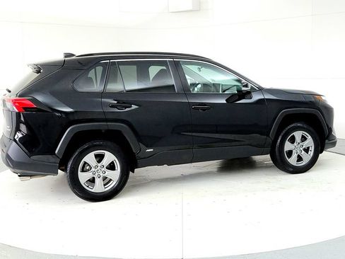 Certified 2024 Toyota RAV4 XLE w/ Convenience Package AWD/4WD image 6