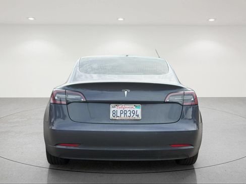 Used 2019 Tesla Model 3 Standard Range Plus RWD image 3