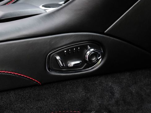 Used 2020 Aston Martin DB11 Coupe RWD image 26