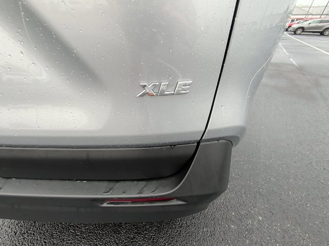 Used 2025 Toyota RAV4 XLE w/ Convenience Package FWD image 8