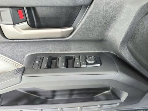 Used 2024 Toyota Tacoma Limited w/ Limited Package (LT) image 19