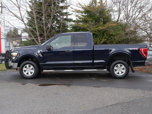 Certified 2022 Ford F150 XLT w/ Equipment Group 301A Mid image 13