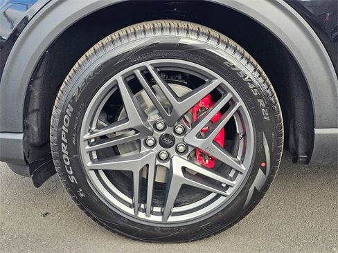 New 2026 Ford Explorer ST w/ Sun And Sound Package image 8