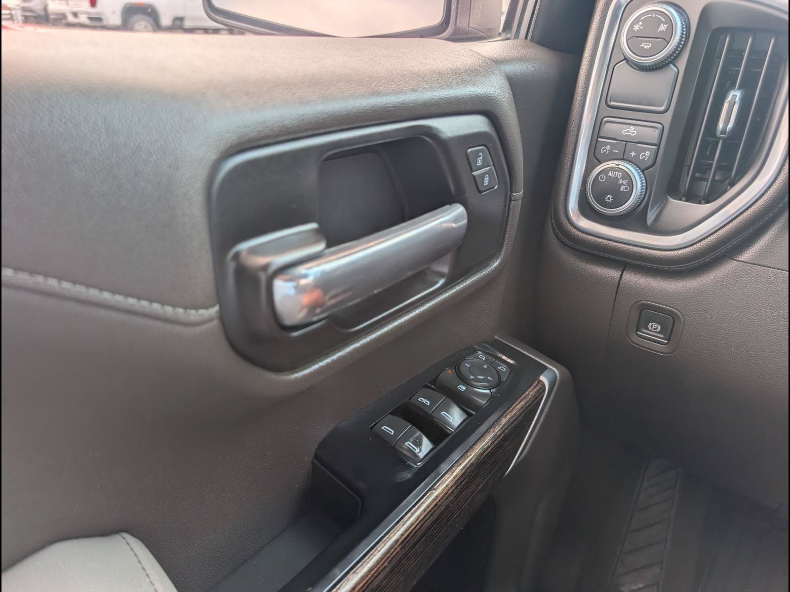 Used 2019 GMC Sierra 1500 SLE w/ Trailering Package RWD image 17