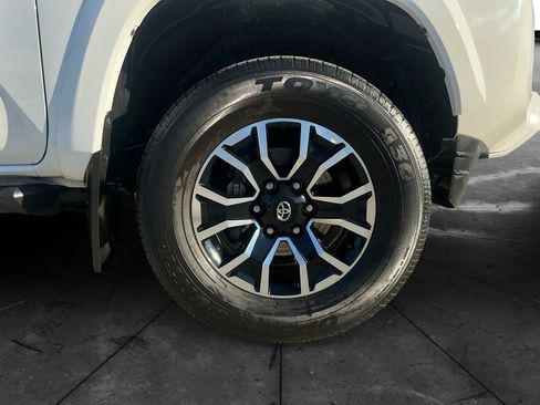 Used 2023 Toyota Tacoma TRD Sport image 14