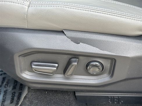 Used 2024 Toyota Tundra Limited image 24