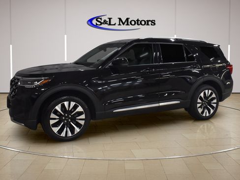 Used 2026 Ford Explorer Platinum w/ LUX Leather Package AWD/4WD image 3