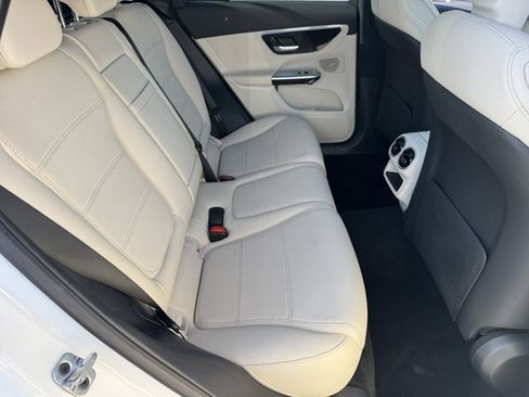Used 2026 Mercedes-Benz GLC 300 4MATIC image 8