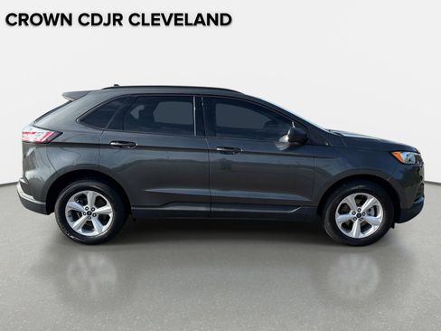 Used 2020 Ford Edge SE FWD image 4