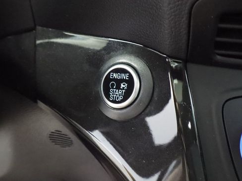 Used 2019 Ford Escape Titanium AWD/4WD image 31