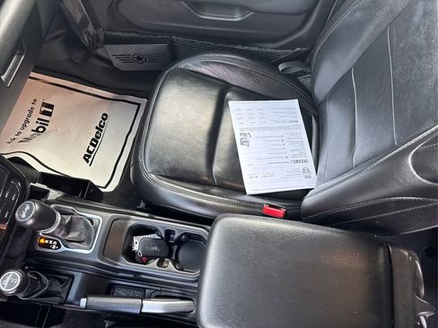 Used 2021 Jeep Wrangler Unlimited Sahara image 15