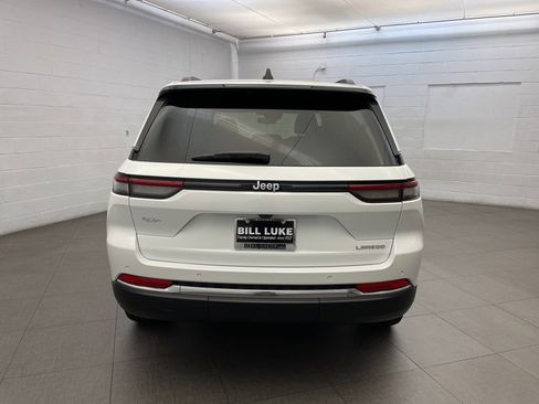 New 2025 Jeep Grand Cherokee Laredo w/ Trailer Tow Package image 4