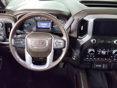 Used 2020 GMC Sierra 1500 SLT RWD image 19