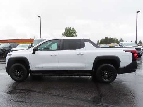 Used 2024 Chevrolet Silverado EV W/T AWD/4WD image 4
