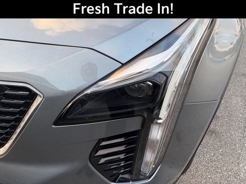 Used 2023 Cadillac XT4 Luxury image 2