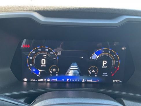 Used 2024 Chevrolet Colorado Trail Boss w/ Technology Package AWD/4WD image 4