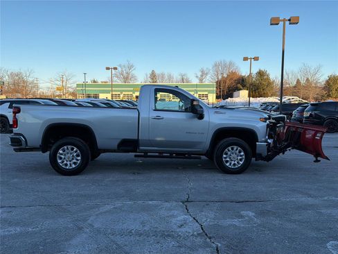 Used 2022 Chevrolet Silverado 3500 LT w/ Convenience Package image 13