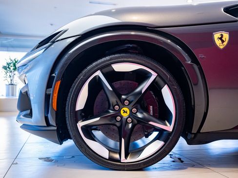 Used 2024 Ferrari Purosangue AWD/4WD image 3