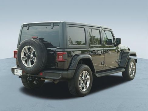 Used 2021 Jeep Wrangler Unlimited Sahara w/ LED Lighting Group AWD/4WD image 9