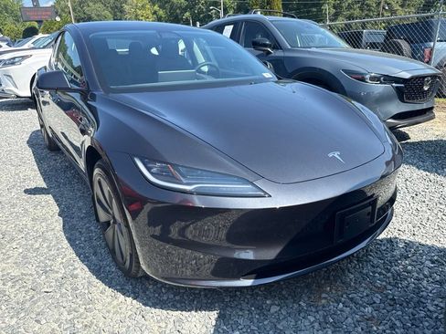 Used 2025 Tesla Model 3 Long Range RWD image 2