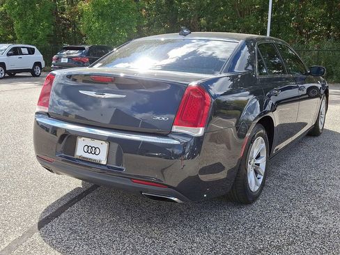 Used 2016 Chrysler 300 Limited image 6