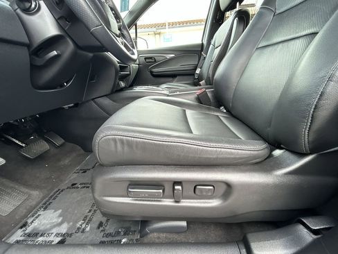 Used 2023 Honda Passport EX-L image 12