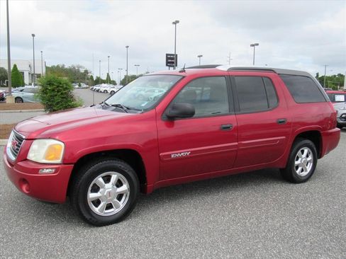 Used 2004 GMC Envoy XUV SLE w/ 1SB Preferred Equipment Group AWD/4WD image 4