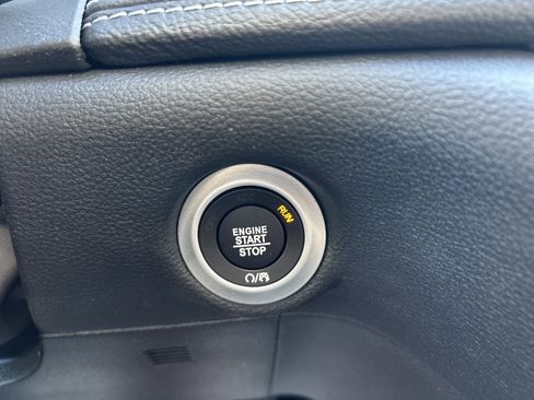 New 2026 Chrysler Pacifica Select w/ S Appearance Package image 24