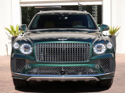 New 2025 Bentley Bentayga Extended Wheelbase image 10