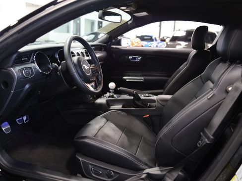 Used 2017 Ford Mustang GT Premium w/ GT Performance Package RWD image 16