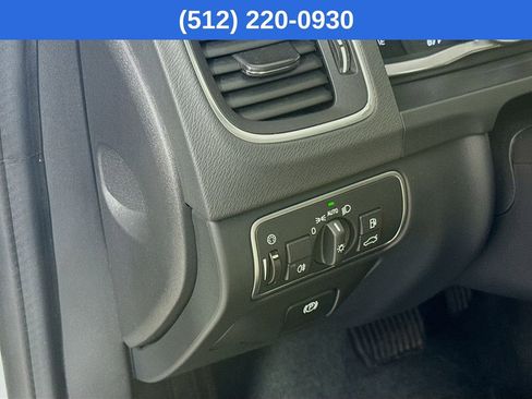 Used 2018 Volvo V60 T5 Dynamic w/ Vision Package image 11