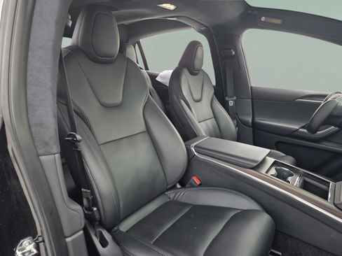 Used 2023 Tesla Model X image 25