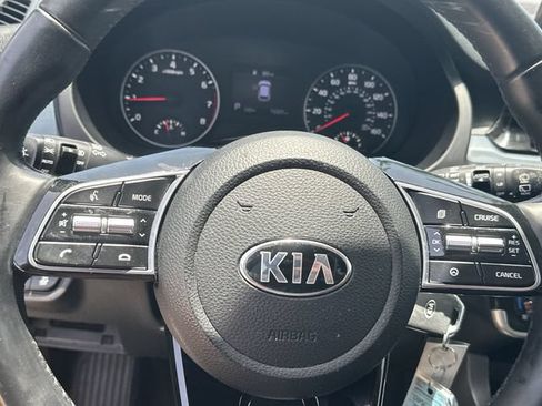 Used 2021 Kia Seltos S FWD image 16