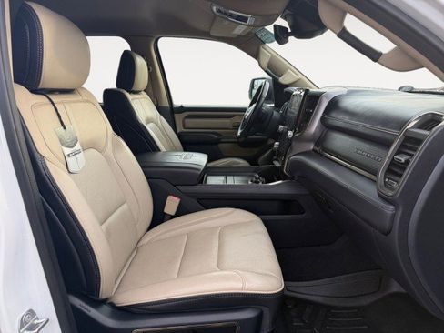 Used 2019 RAM 1500 Limited image 10