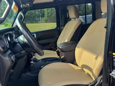 Used 2022 Jeep Wrangler Unlimited Sport AWD/4WD image 13