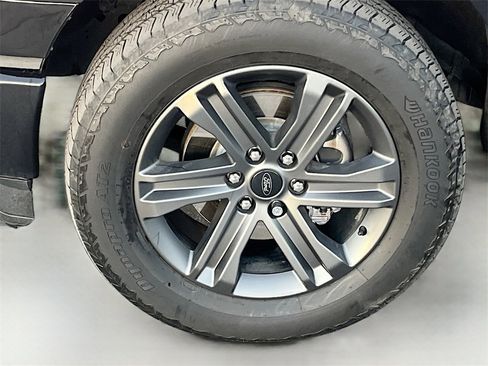 Used 2023 Ford F150 Lariat w/ Equipment Group 502A High image 33