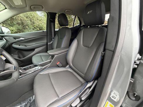 New 2026 Buick Encore GX Sport Touring w/ Advanced Technology Package image 13