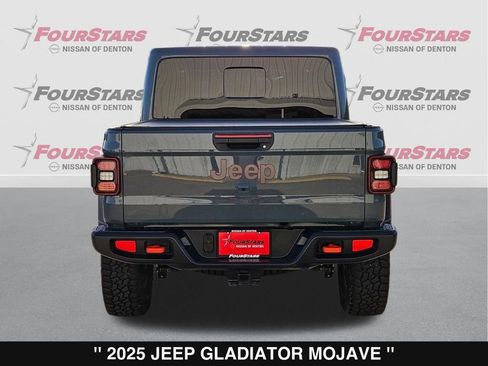 Used 2025 Jeep Gladiator Mojave w/ Convenience Group image 5