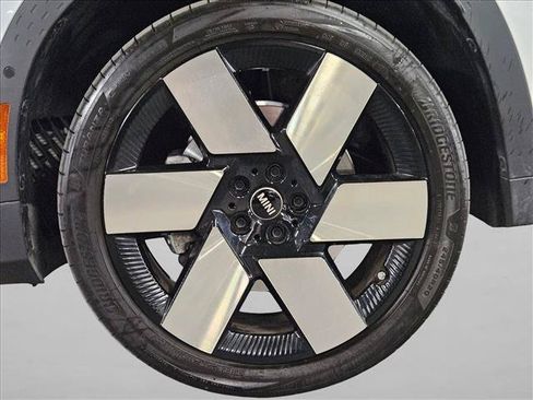 Certified 2025 MINI Cooper Countryman S AWD/4WD image 21