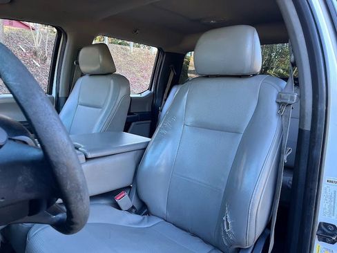 Used 2015 Ford F150 XL w/ Equipment Group 101A Mid image 9