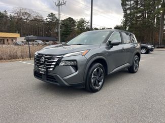 Used 2024 Nissan Rogue SV video 2