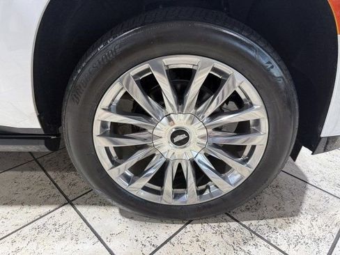 Used 2023 Cadillac Escalade ESV Premium Luxury w/ Performance Package image 9