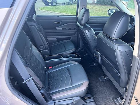 Certified 2023 Nissan Pathfinder Platinum AWD/4WD image 16