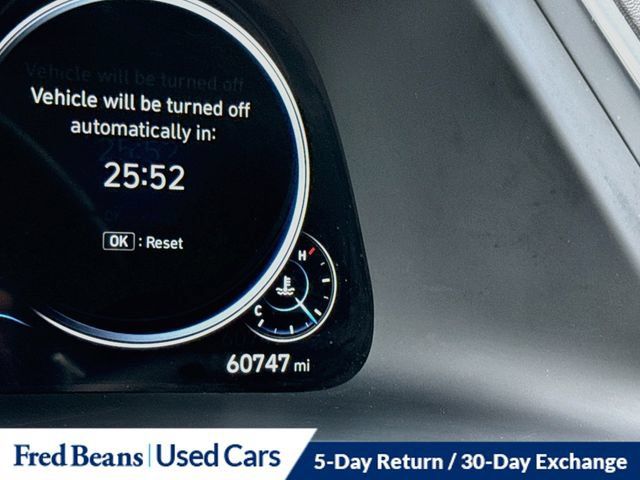 Used 2022 Hyundai Sonata Limited w/ Preferred Accessory Package FWD image 17