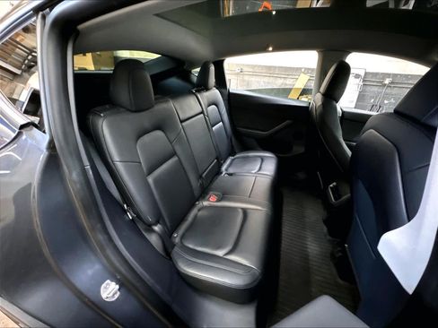Used 2020 Tesla Model Y Long Range AWD/4WD image 30