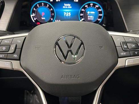 Used 2024 Volkswagen Atlas Cross Sport SE w/ Panoramic Sunroof Package AWD/4WD image 16