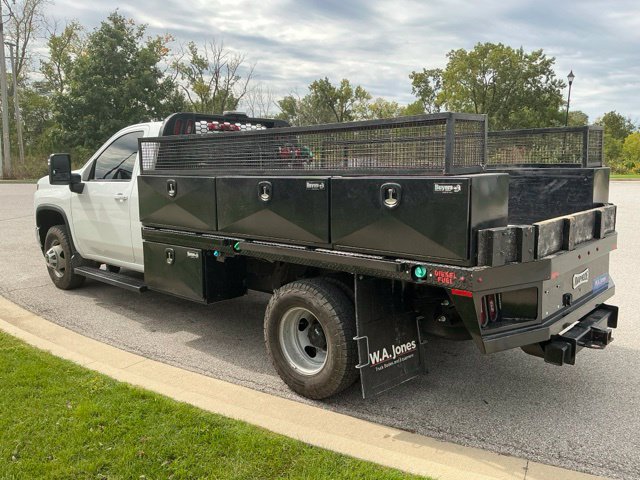 Used 2023 Chevrolet Silverado 3500 LT w/ Convenience Package AWD/4WD image 4