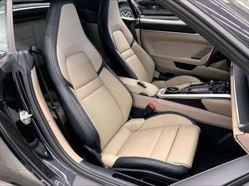 Certified 2025 Porsche 911 Carrera image 19