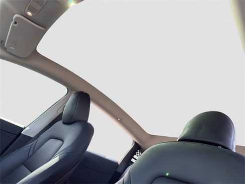 Used 2023 Tesla Model Y Long Range image 23